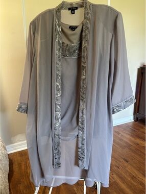 Le Bos Women's 2-Piece Embellished Taupe Dress Set Size 22W
